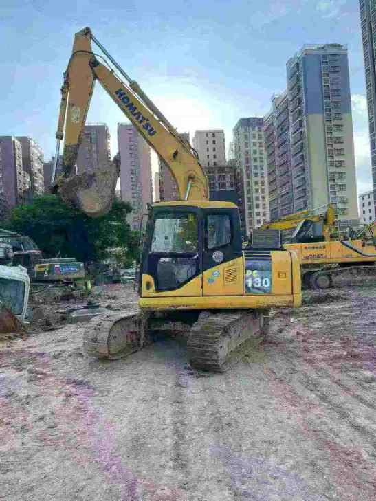 Buy Komatsu PC130 Used Excavator / 1