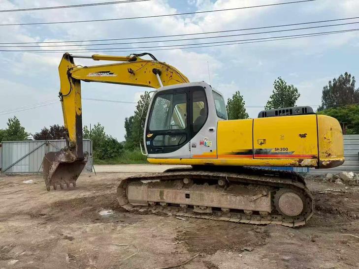 Buy Sumitomo SH200 Used Excavator / 1