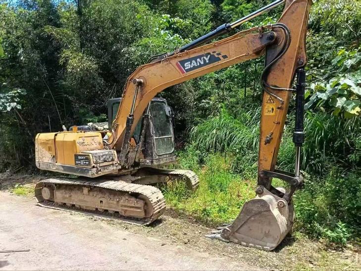 Buy Sany SY135 Used Excavator / 1