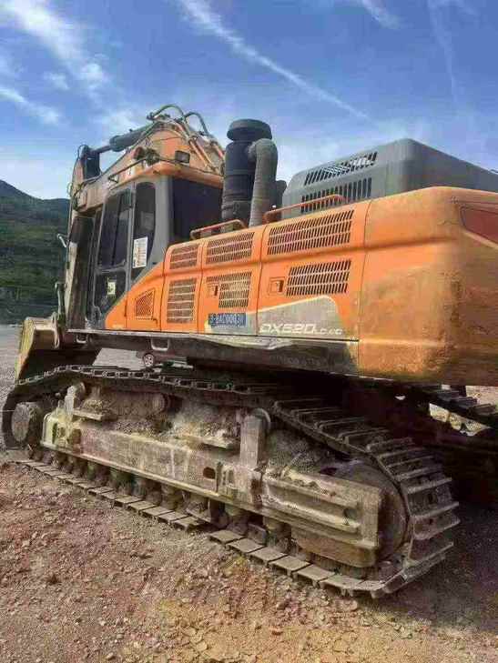 Buy Doosan DX520LC Used Excavator / 1
