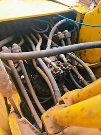 Buy Komatsu PC200-6 Used Excavator / 4 Buy Komatsu PC200-6 Used Excavator / 4