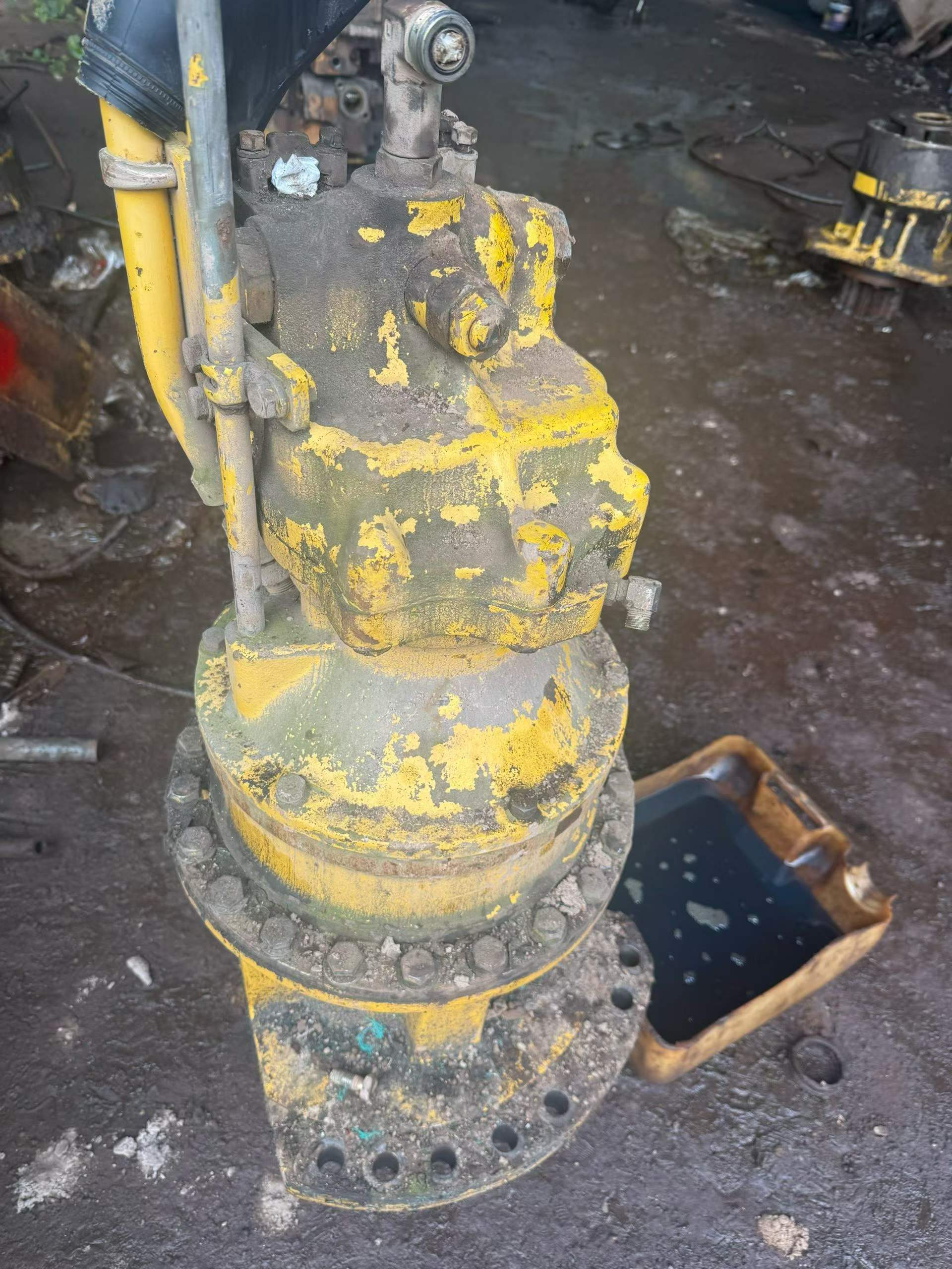 Buy Komatsu PC200-8 Used Excavator / 4