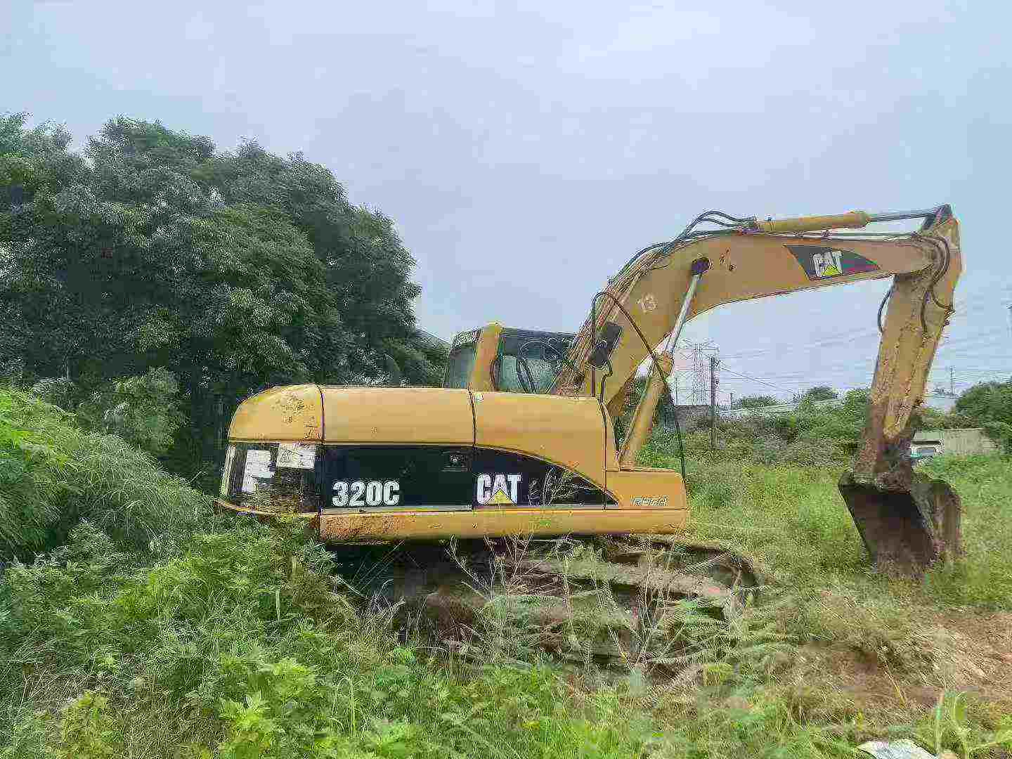 Buy Caterpillar 320C Used Excavator / 2