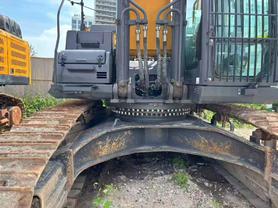 Buy XCMG XE600DK Used Excavator / 3 Buy XCMG XE600DK Used Excavator / 3