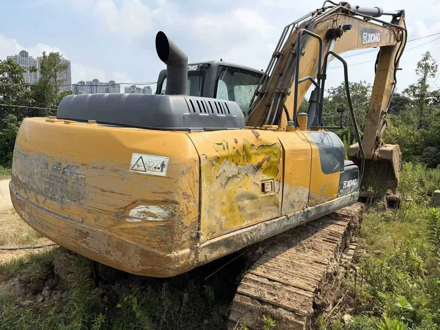 Buy XCMG XE205DA Used Excavator / 1