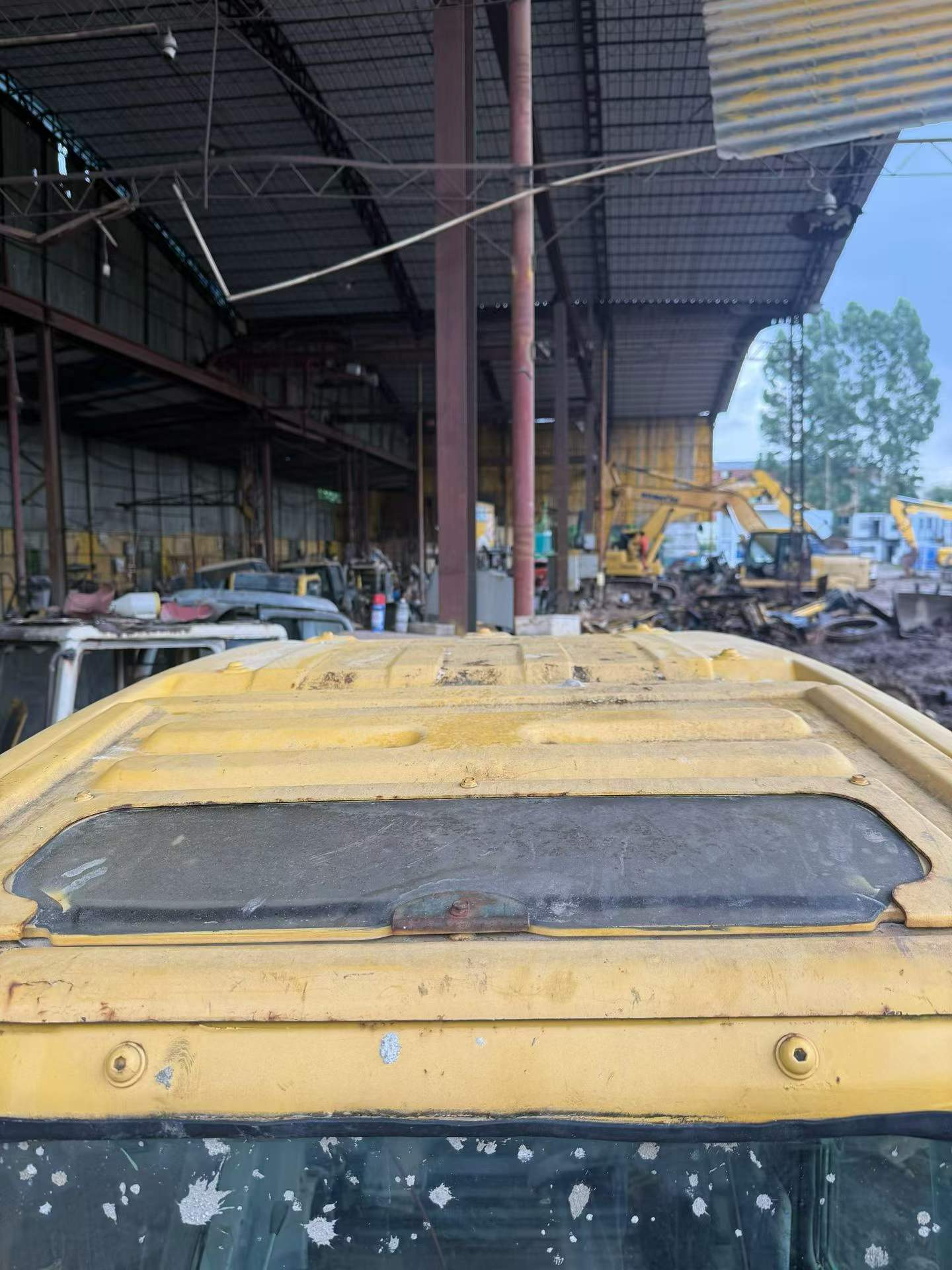 Buy Komatsu PC200-7 Used Excavator / 5
