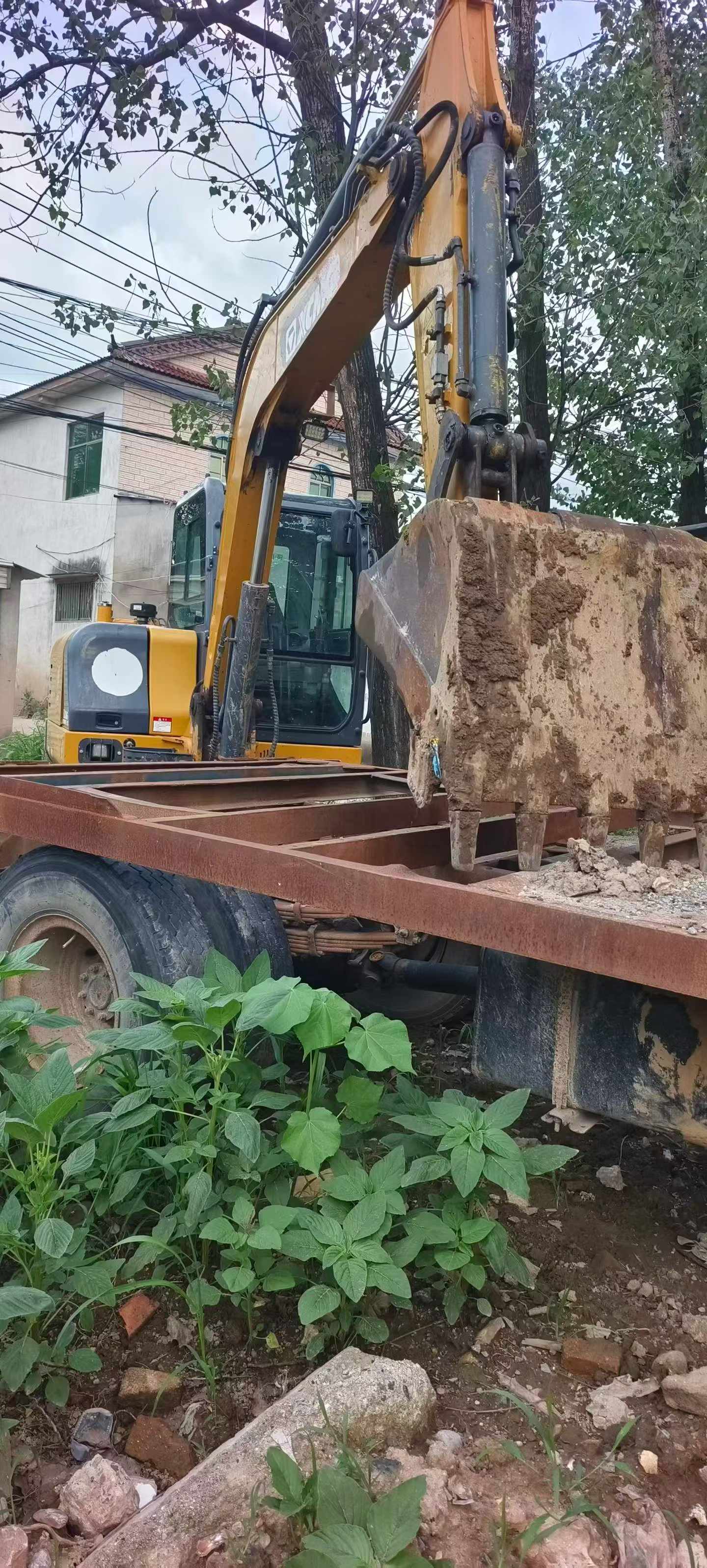 Buy XCMG XE60 Used Excavator / 8
