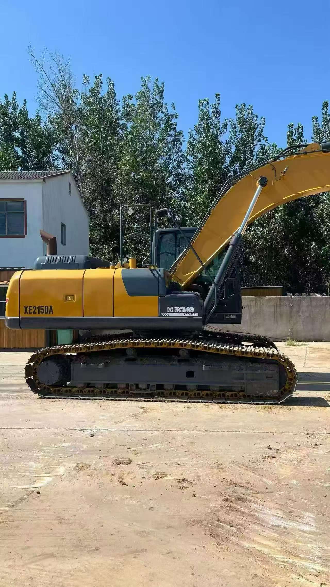 Buy XCMG XE215 Used Excavator / 8 Buy XCMG XE215 Used Excavator / 8