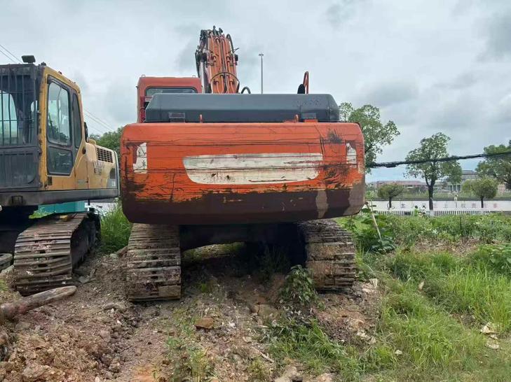 Buy Doosan DH215-9E Used Excavator / 1