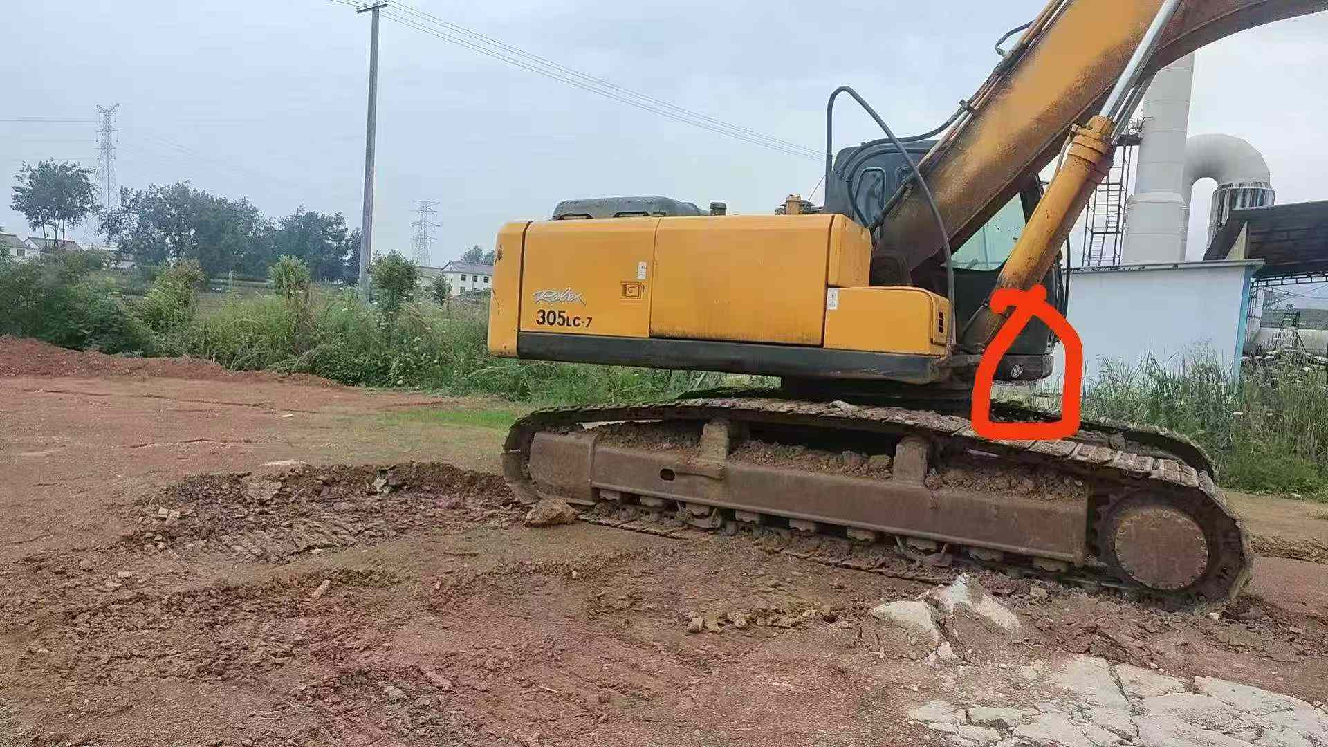 Buy Hyundai R265LC-7 Used Excavator / 8