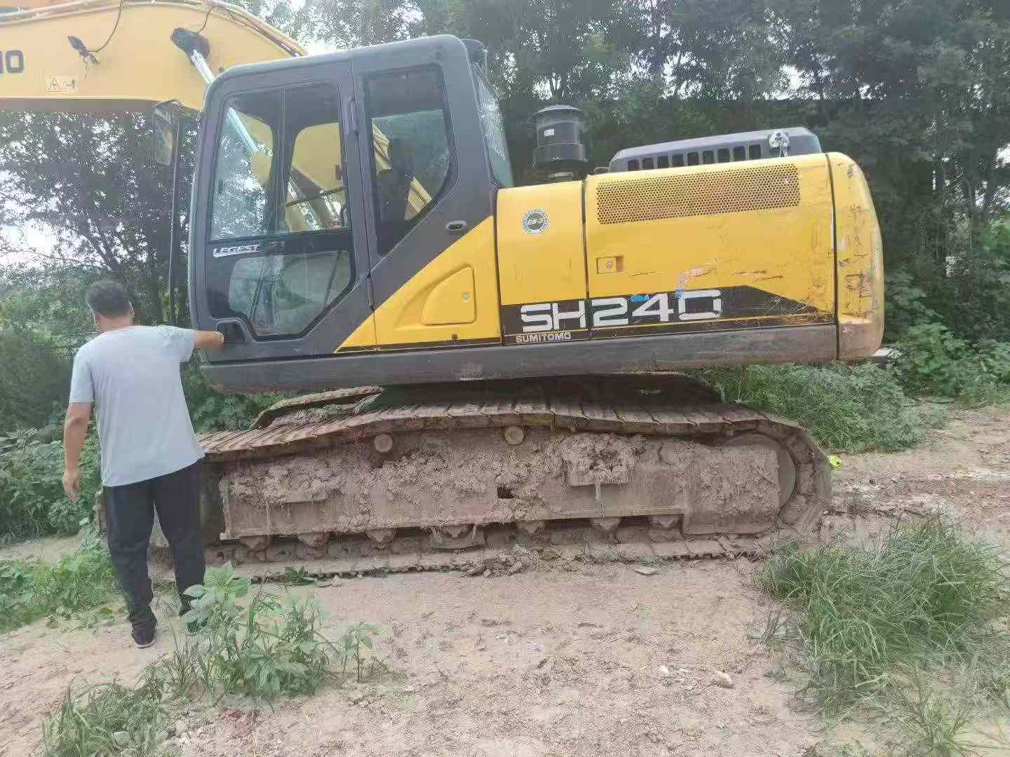 Buy Sumitomo SH210-5 Used Excavator / 1