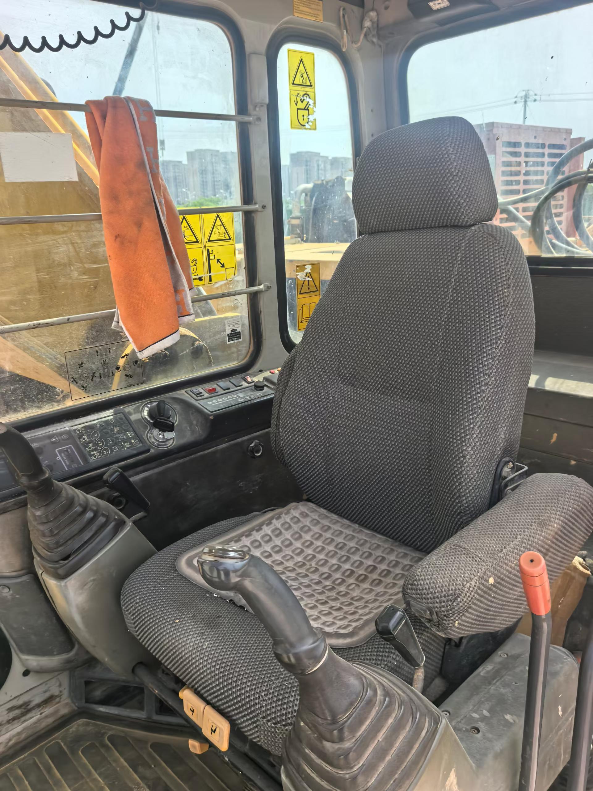 Buy Kato Used Excavator / 5 Buy Kato Used Excavator / 5