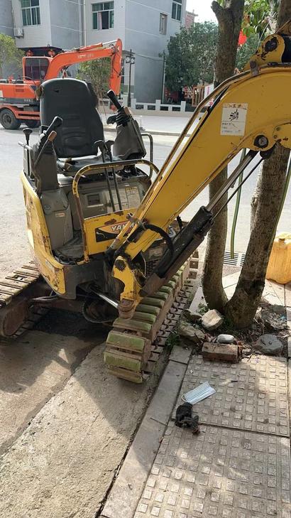 Buy Yanmar Vio17 Used Excavator / 1
