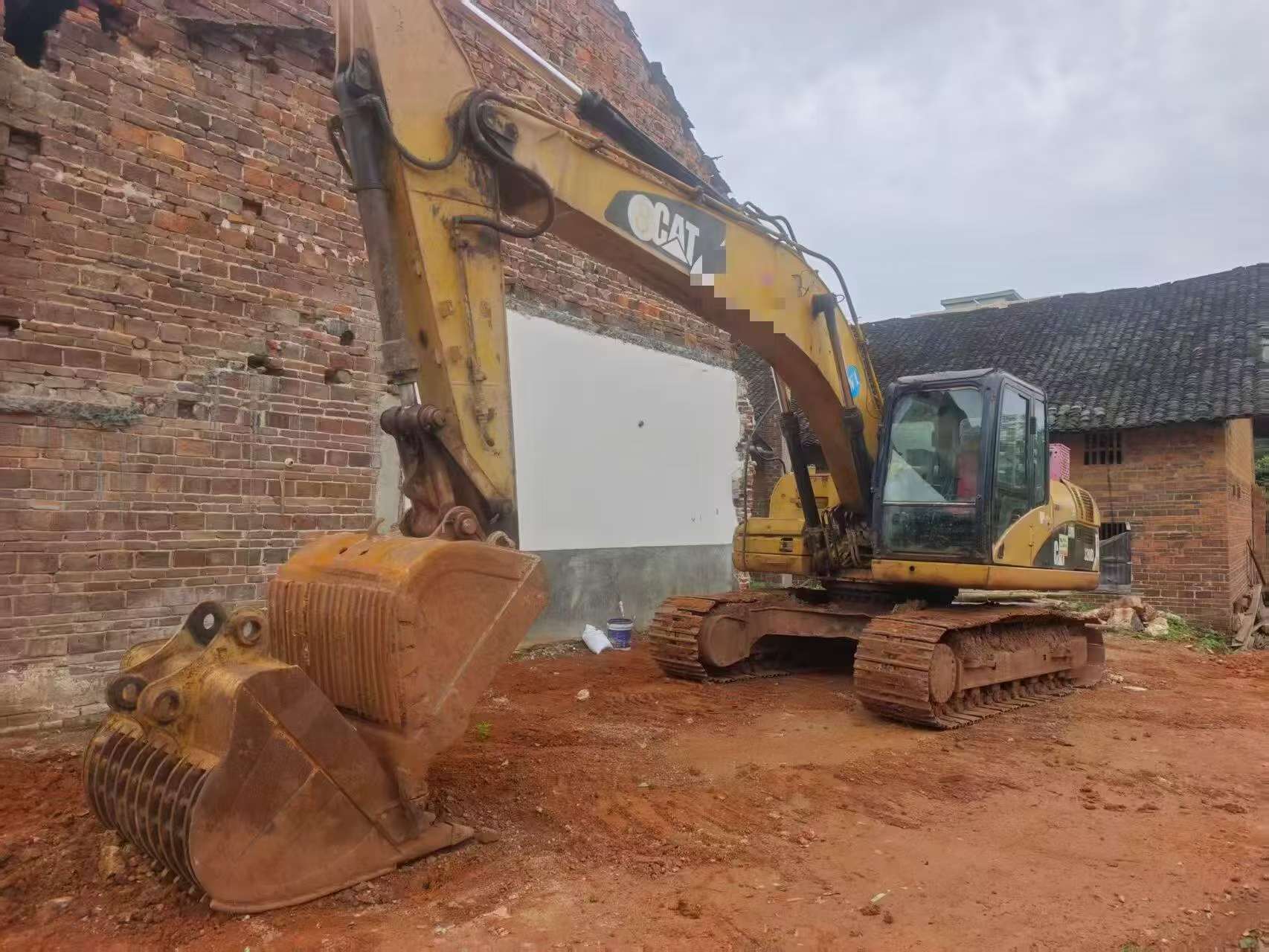 Buy Caterpillar 320D Used Excavator / 3
