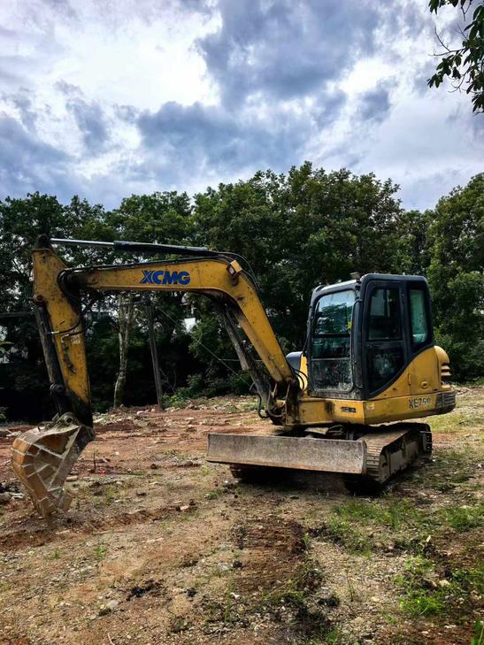 Buy XCMG XE60 Used Excavator / 1