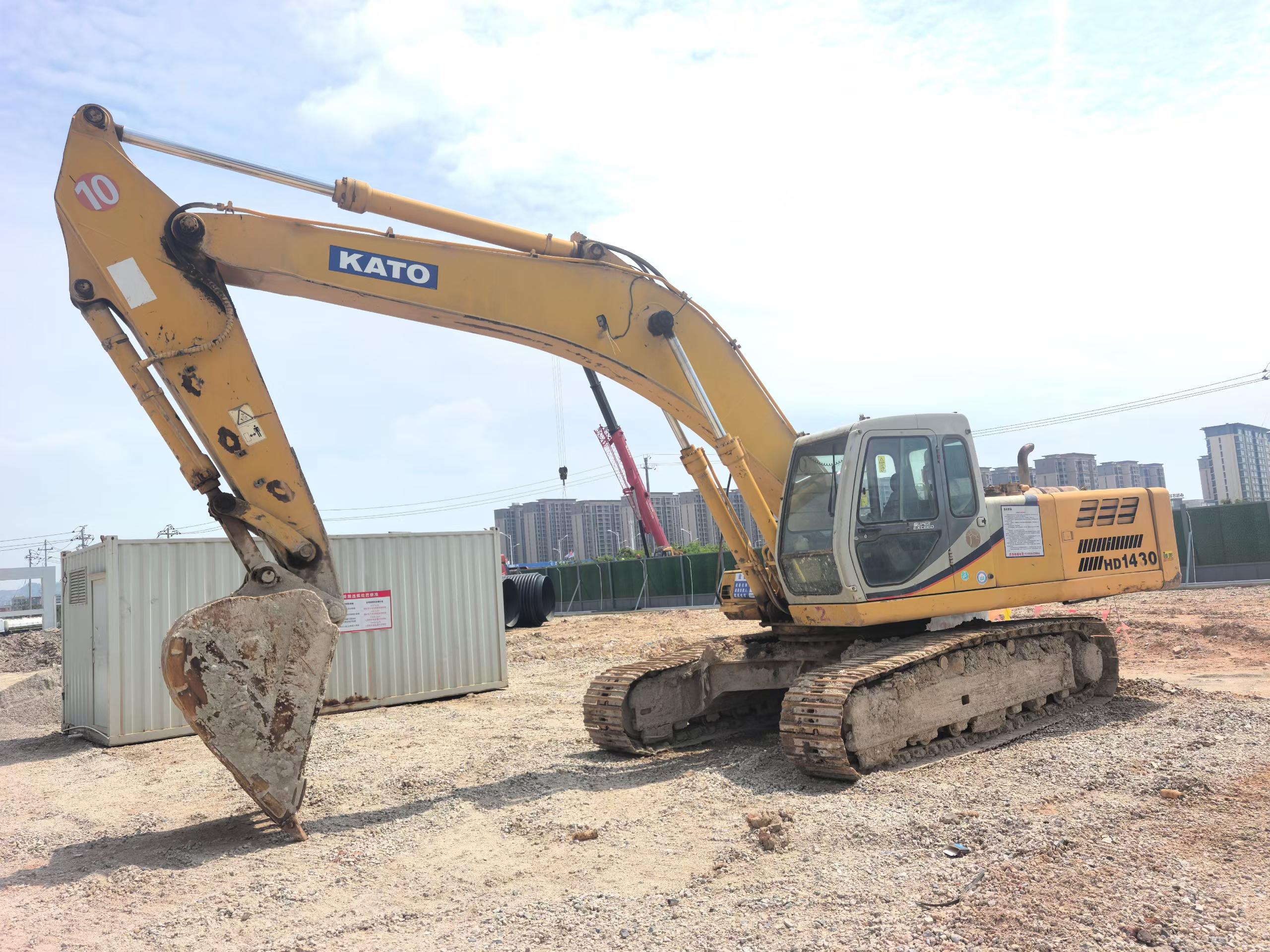 Buy Kato Used Excavator / 2 Buy Kato Used Excavator / 2