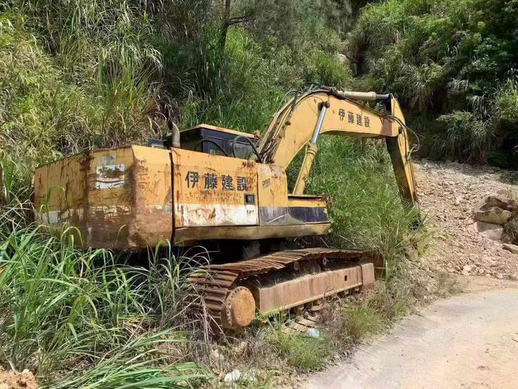 Buy Caterpillar E200B Used Excavator / 1
