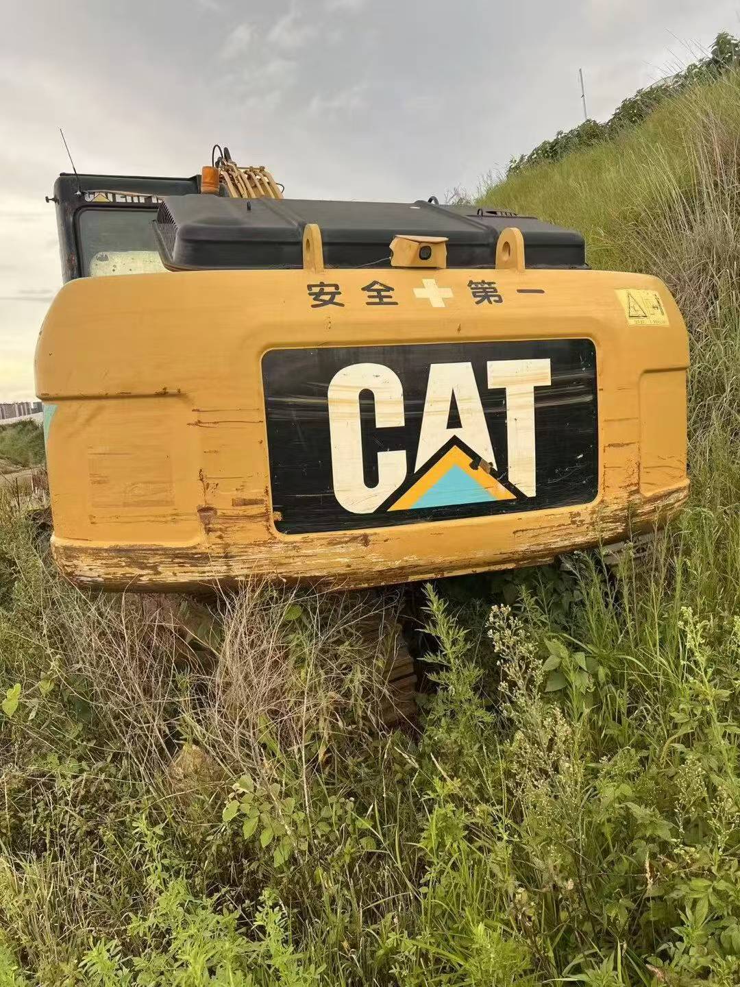 Buy Caterpillar 320D Used Excavator / 4