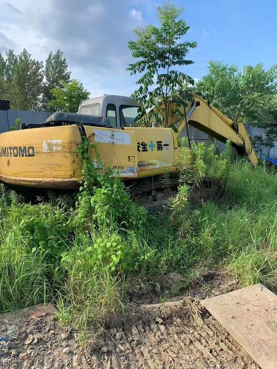 Buy Sumitomo SH200 Used Excavator / 1