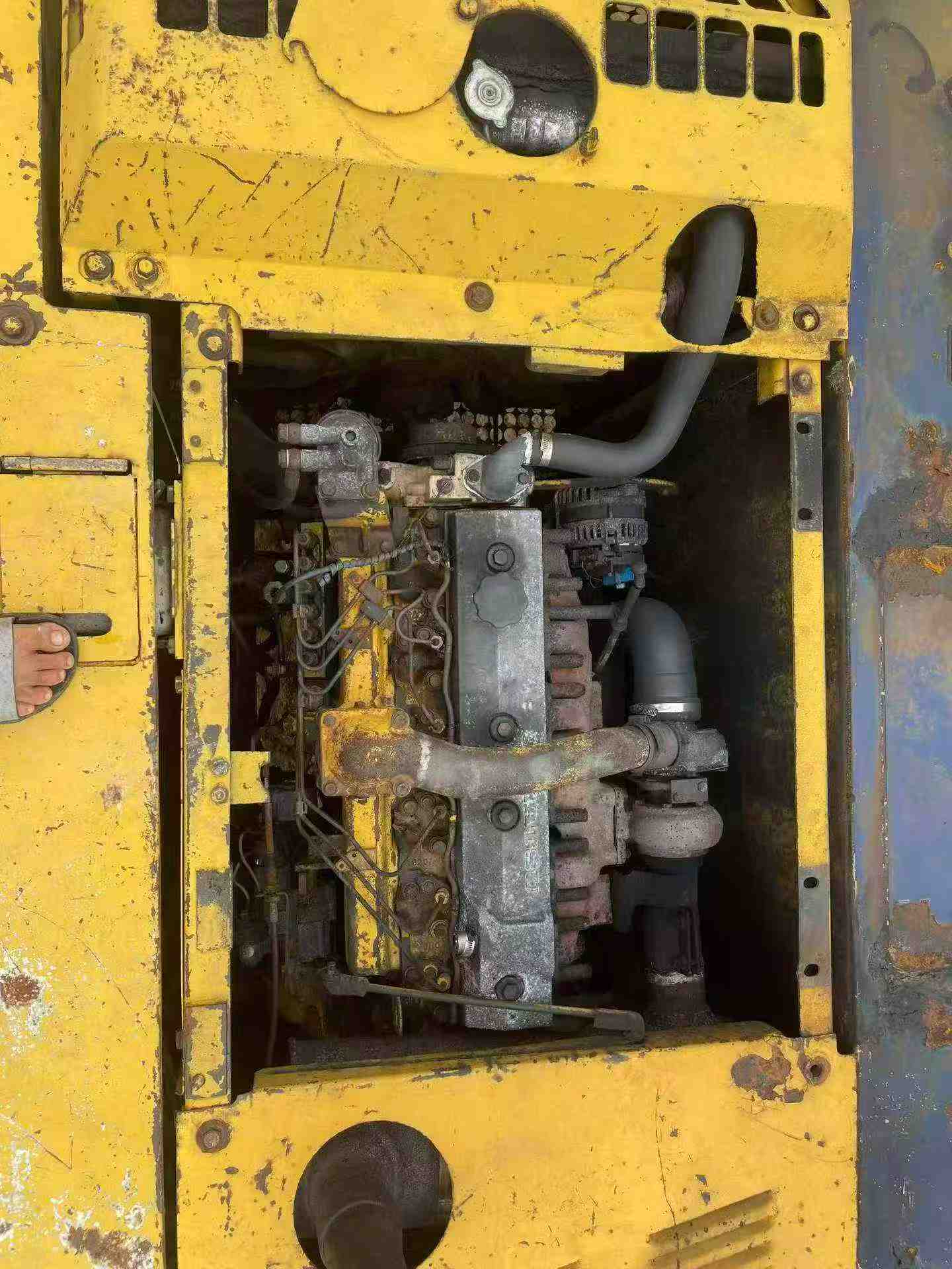 Buy Komatsu PC200-5 Used Excavator / 6