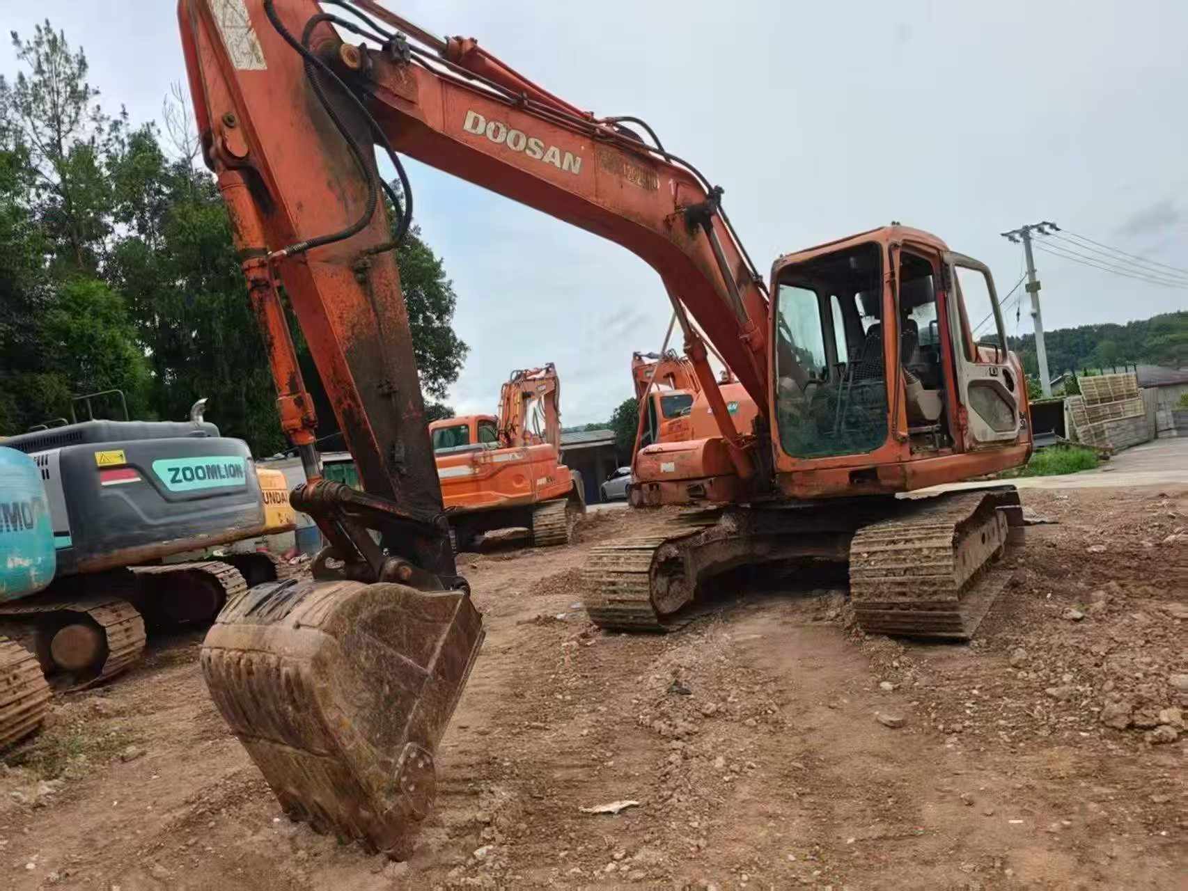 Buy Doosan DH150-7 Used Excavator / 3 Buy Doosan DH150-7 Used Excavator / 3