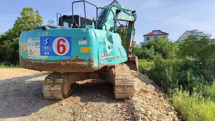 Buy Kobelco SK200 Used Excavator / 1