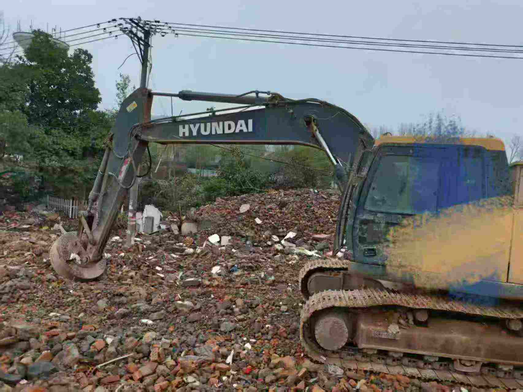 Buy Hyundai R215VS Used Excavator / 4