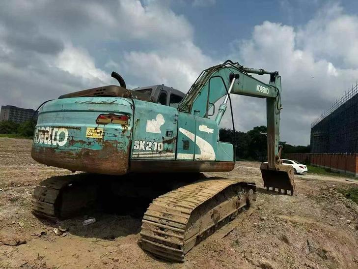Buy Kobelco SK210-6 Used Excavator / 1