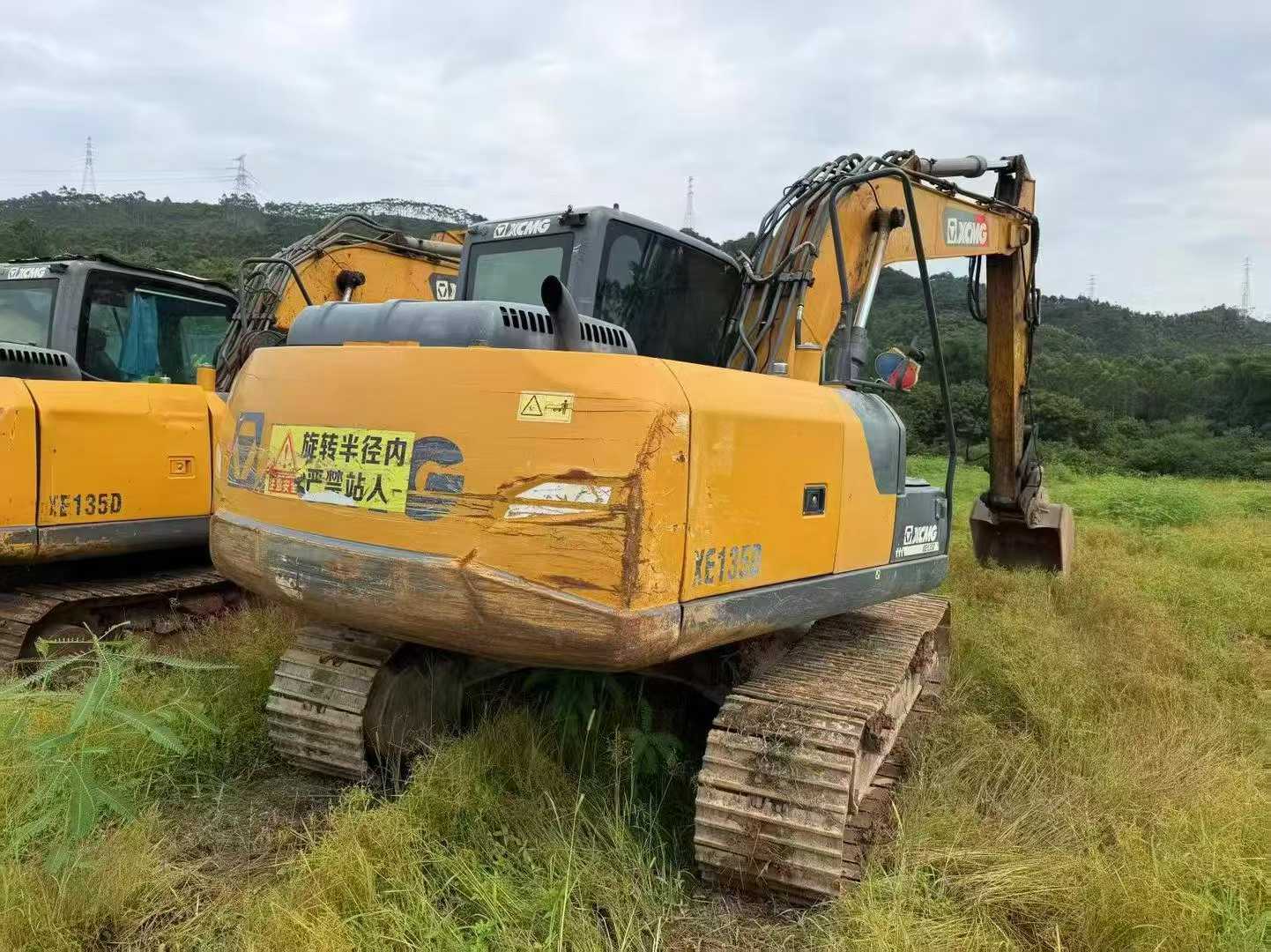 Buy XCMG XE135B Used Excavator / 4
