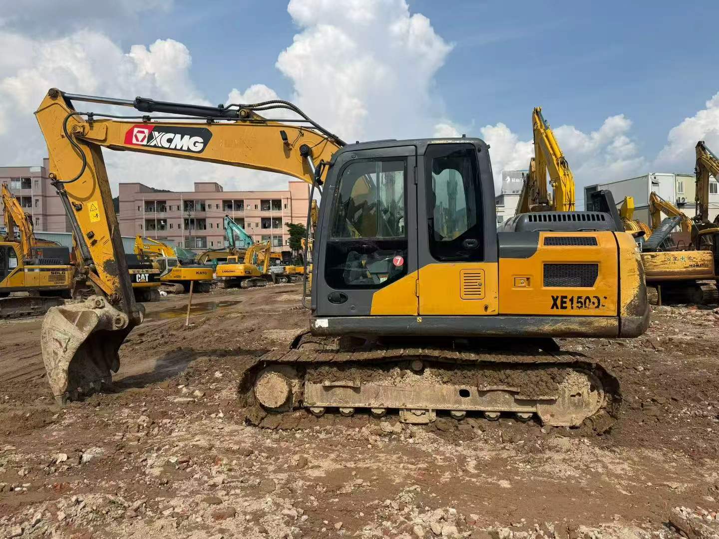 Buy XCMG XE135B Used Excavator / 3 Buy XCMG XE135B Used Excavator / 3