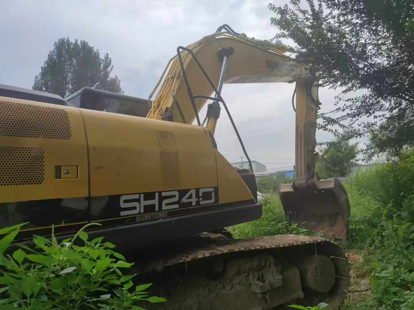 Buy Sumitomo SH210-5 Used Excavator / 4 Buy Sumitomo SH210-5 Used Excavator / 4