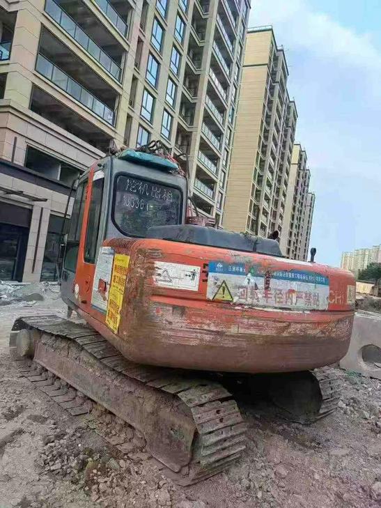 Buy Hitachi EX120-6 Used Excavator / 1