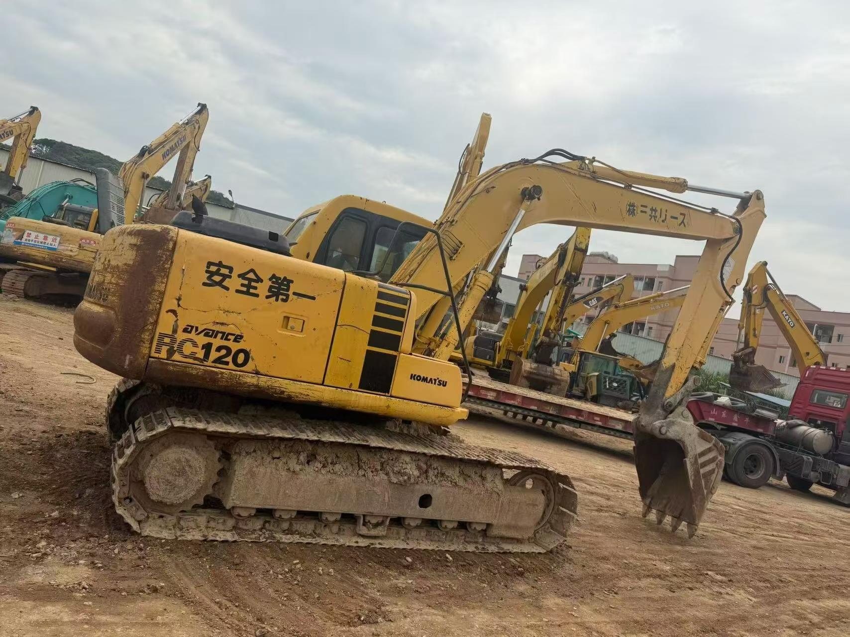 Buy Komatsu PC120-6E Used Excavator / 2 Buy Komatsu PC120-6E Used Excavator / 2