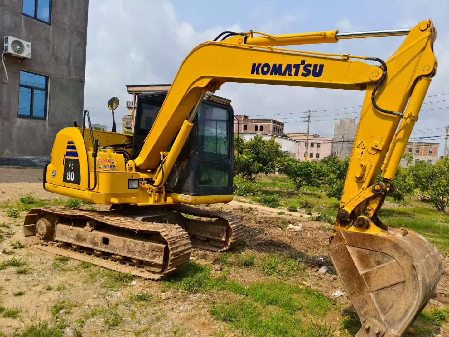 Buy Komatsu PC60-8 Used Excavator / 3 Buy Komatsu PC60-8 Used Excavator / 3
