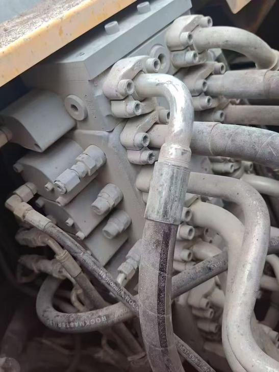 Buy Liebherr Used Excavator / 1