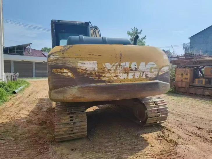 Buy XCMG XE150 Used Excavator / 1