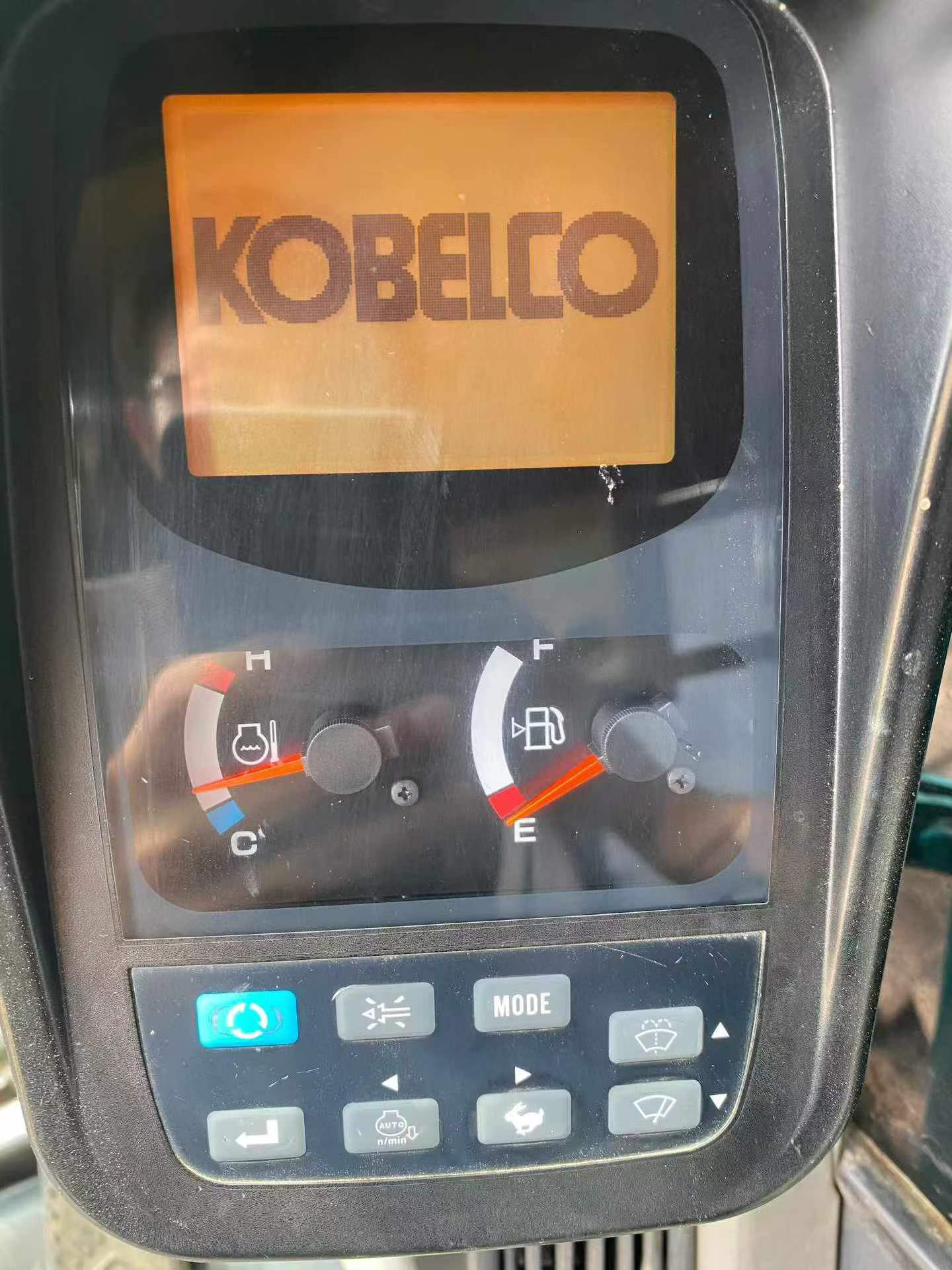 Buy Kobelco SK140 Used Excavator / 1
