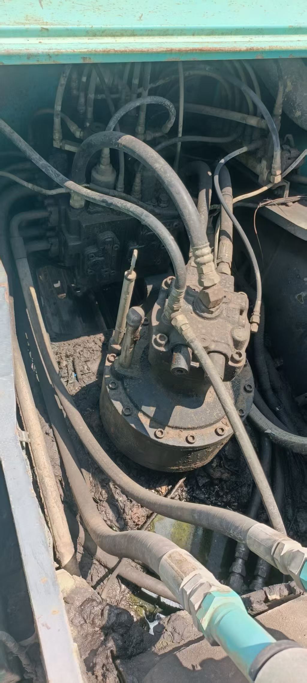 Buy Kobelco SK260 Used Excavator / 3