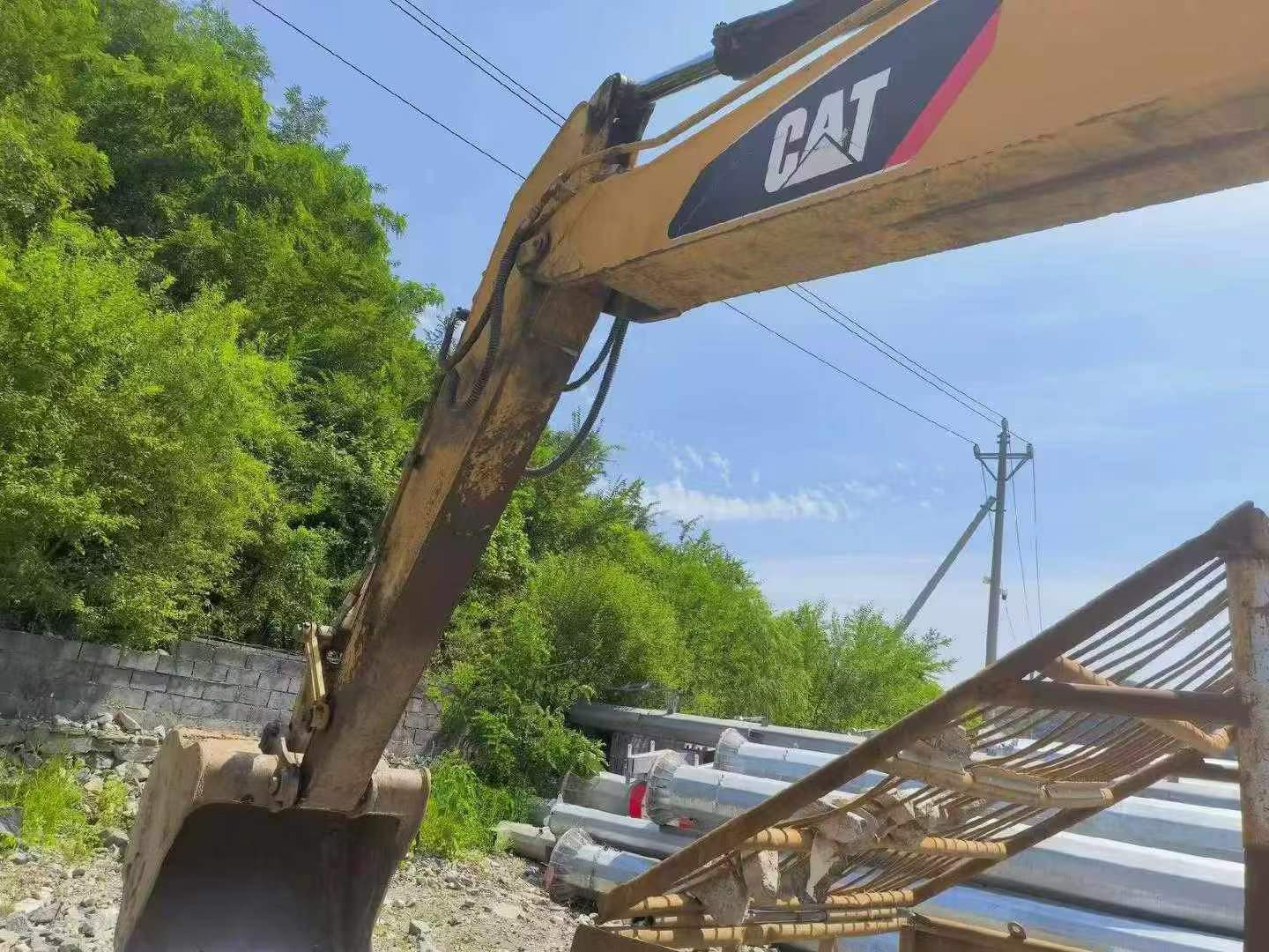 Buy Caterpillar 323DL Used Excavator / 5 Buy Caterpillar 323DL Used Excavator / 5