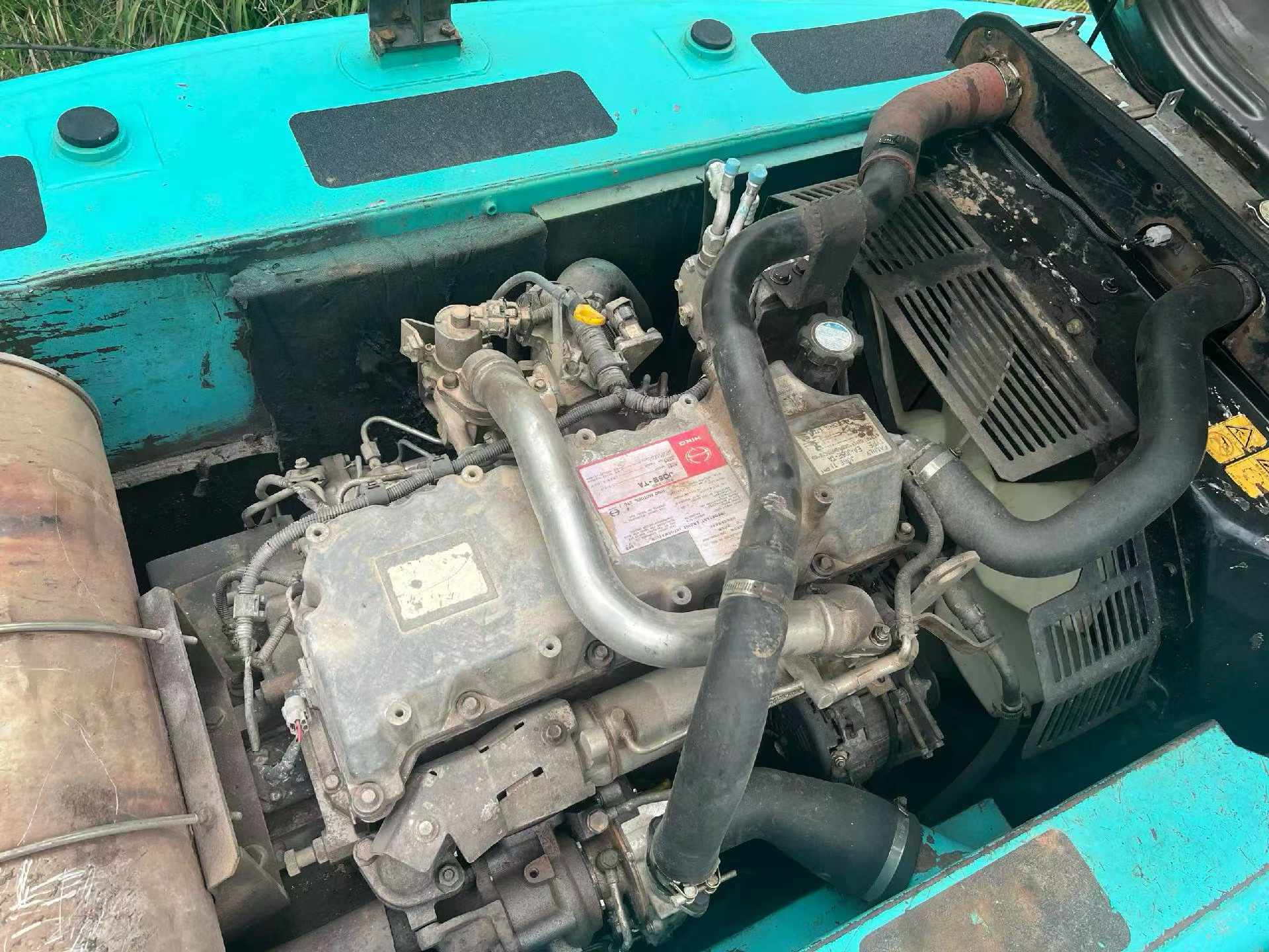Buy Kobelco SK200 Used Excavator / 8
