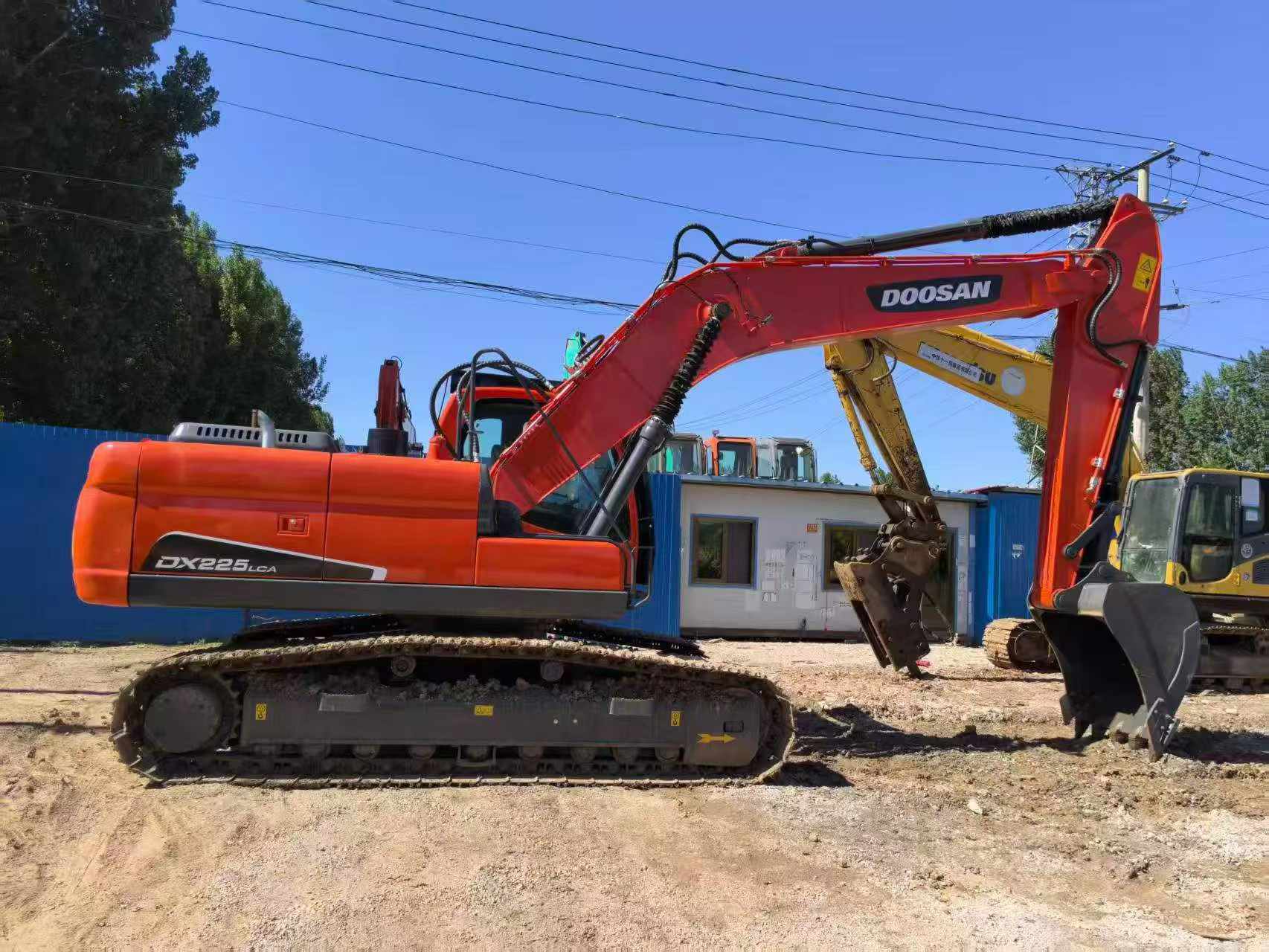 Buy Doosan DX225LCA Used Excavator / 2 Buy Doosan DX225LCA Used Excavator / 2
