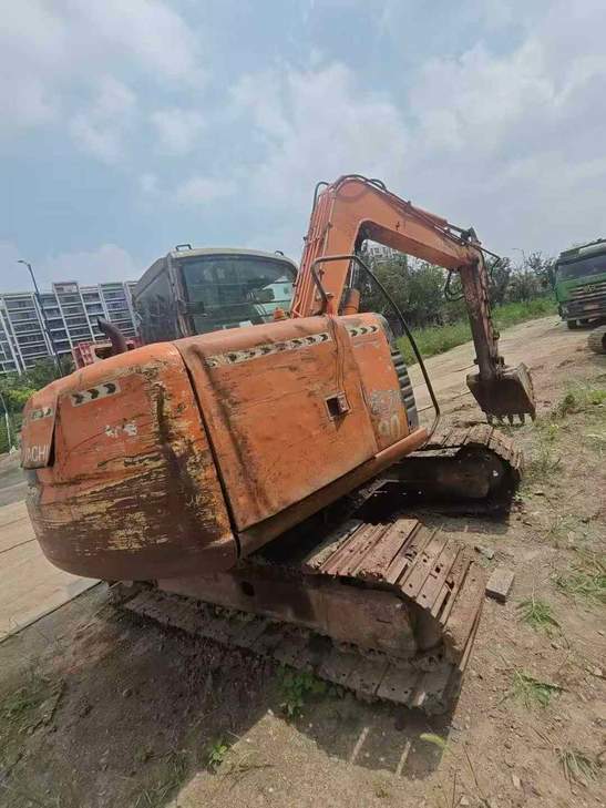 Buy Hitachi EX70 Used Excavator / 1