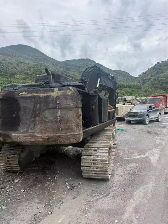Buy Caterpillar 320A Used Excavator / 1