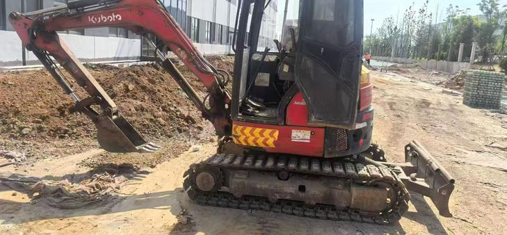 Buy Yanmar Used Excavator / 1