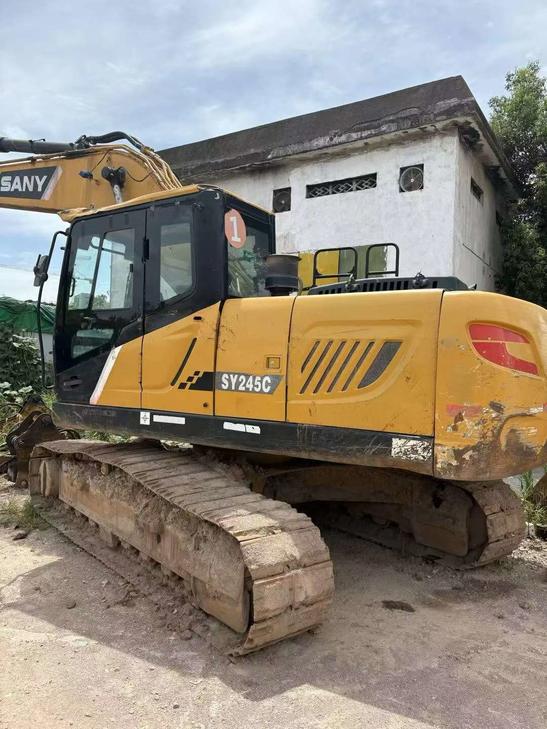 Buy Sany SY215C Used Excavator / 1