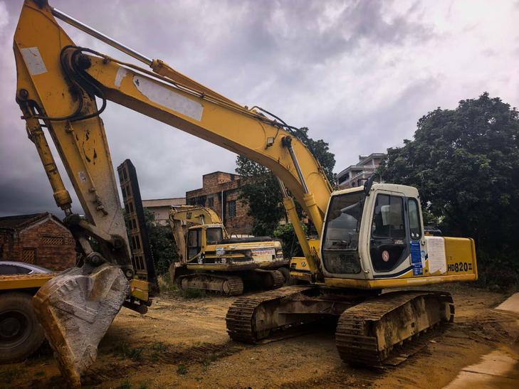Buy Kato Used Excavator / 1