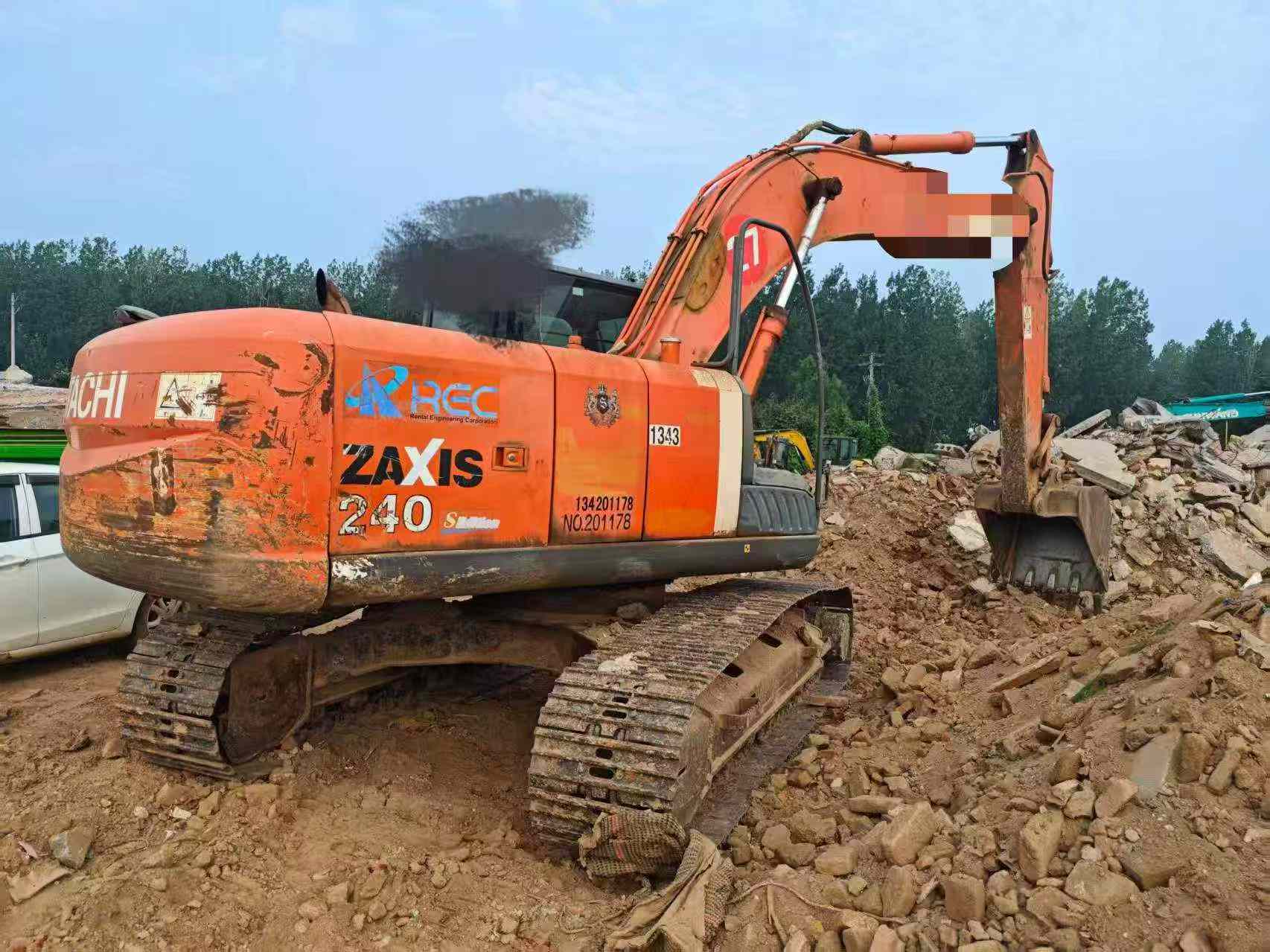 Buy Hitachi EX200-3 Used Excavator / 9
