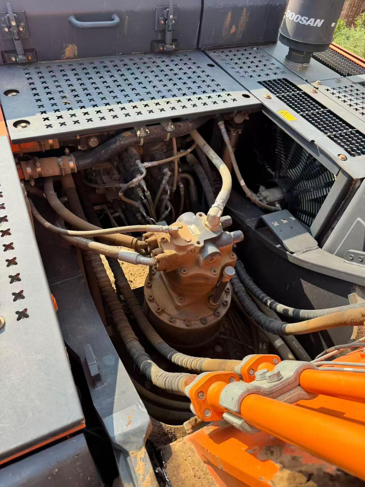 Buy Doosan DX380 Used Excavator / 3 Buy Doosan DX380 Used Excavator / 3