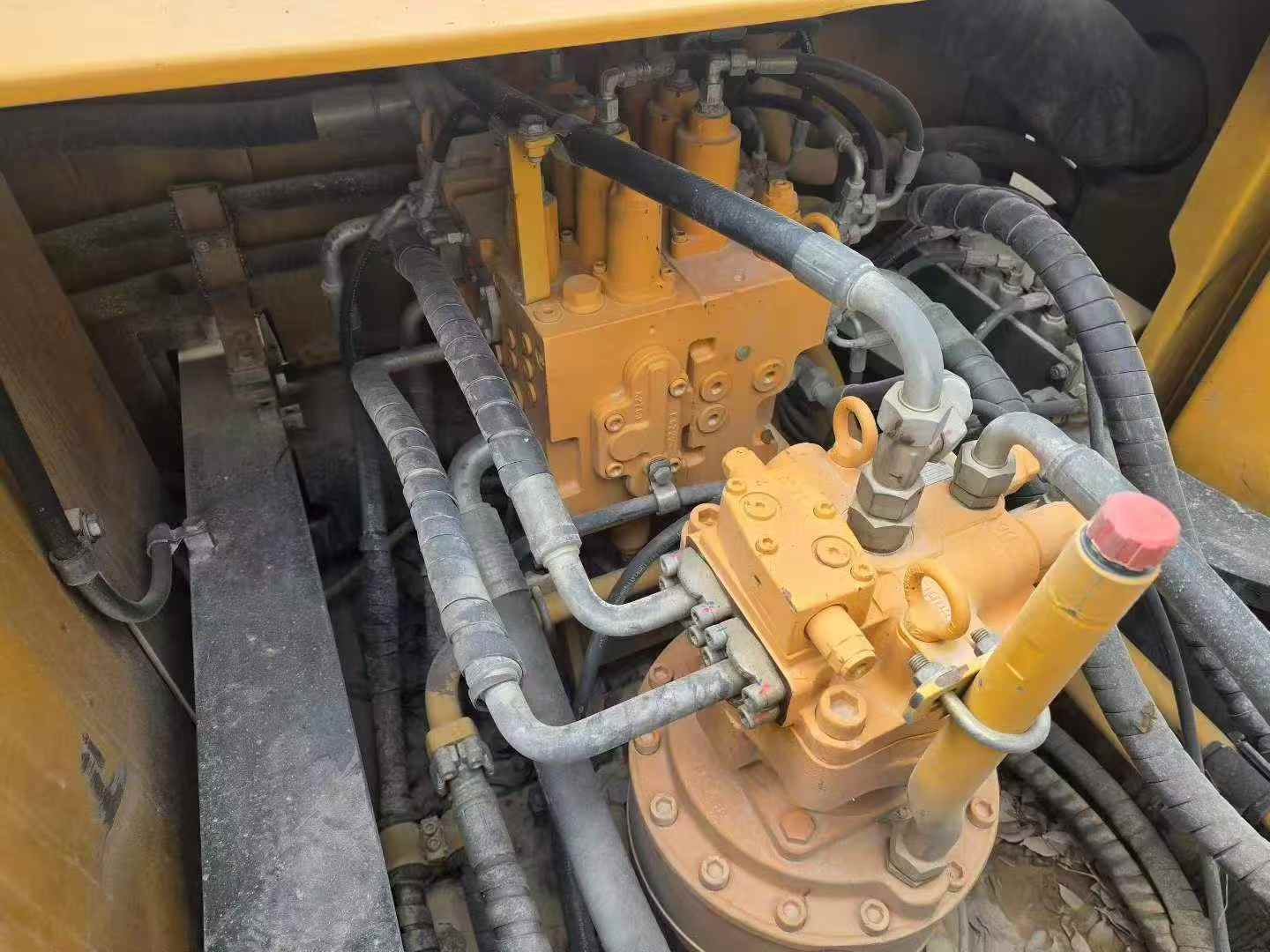 Buy Sany SY245H Used Excavator / 4 Buy Sany SY245H Used Excavator / 4