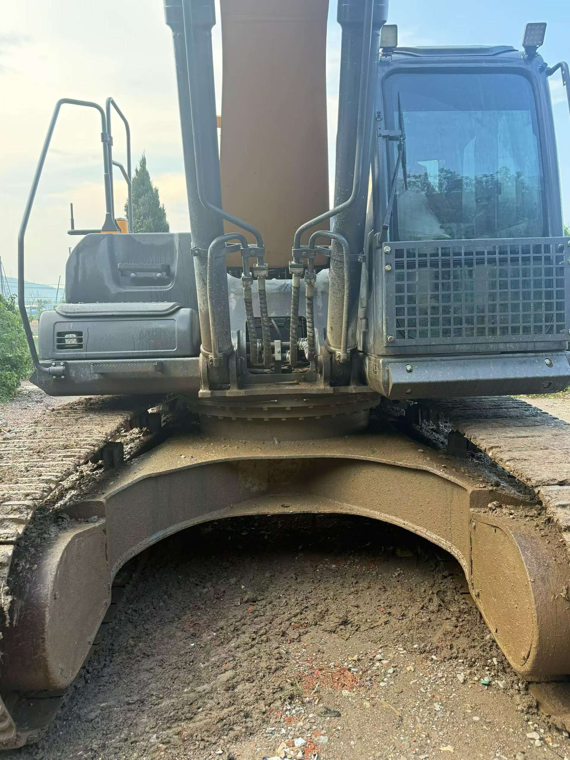 Buy XCMG XE370 Used Excavator / 2 Buy XCMG XE370 Used Excavator / 2